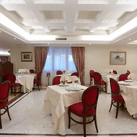 Ristorante Le Terrazze Sul Gargano 3* סן ג'יואבאני רוטונדו