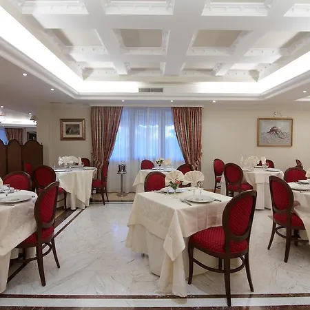 Ristorante Le Terrazze Sul Gargano סן ג'יואבאני רוטונדו